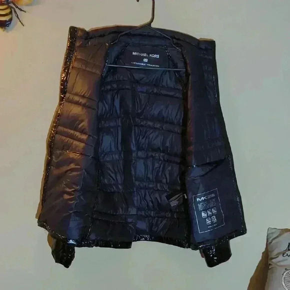 Shiny Black Puffer Jacket - Picture 4 of 9